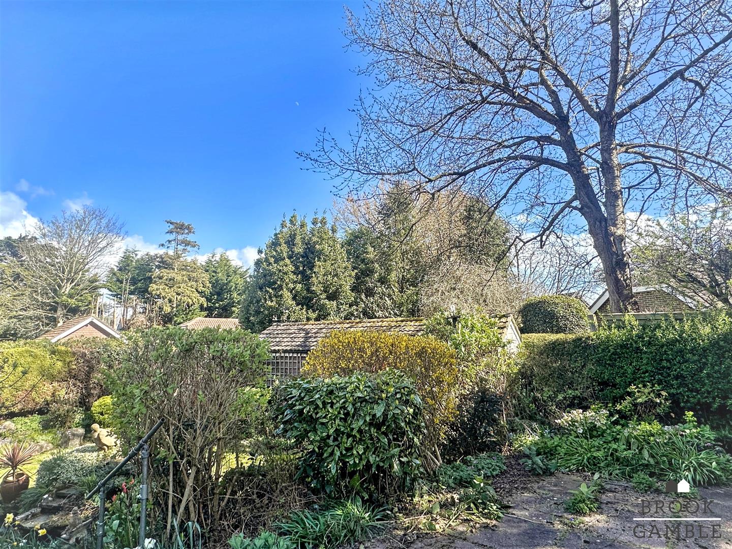2 Bedroom House. Church Street in Eastbourne,  32